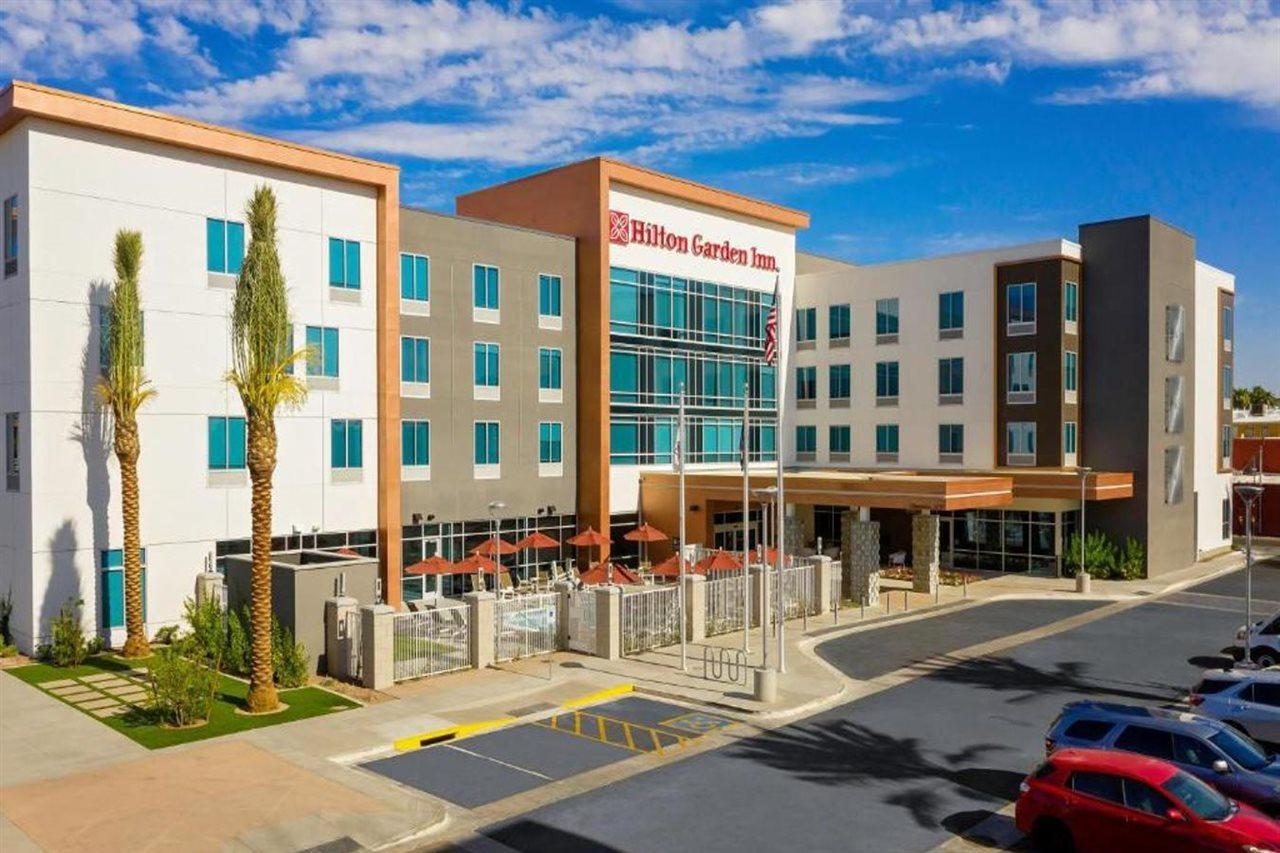 Hilton Garden Inn Chandler Downtown Exterior foto