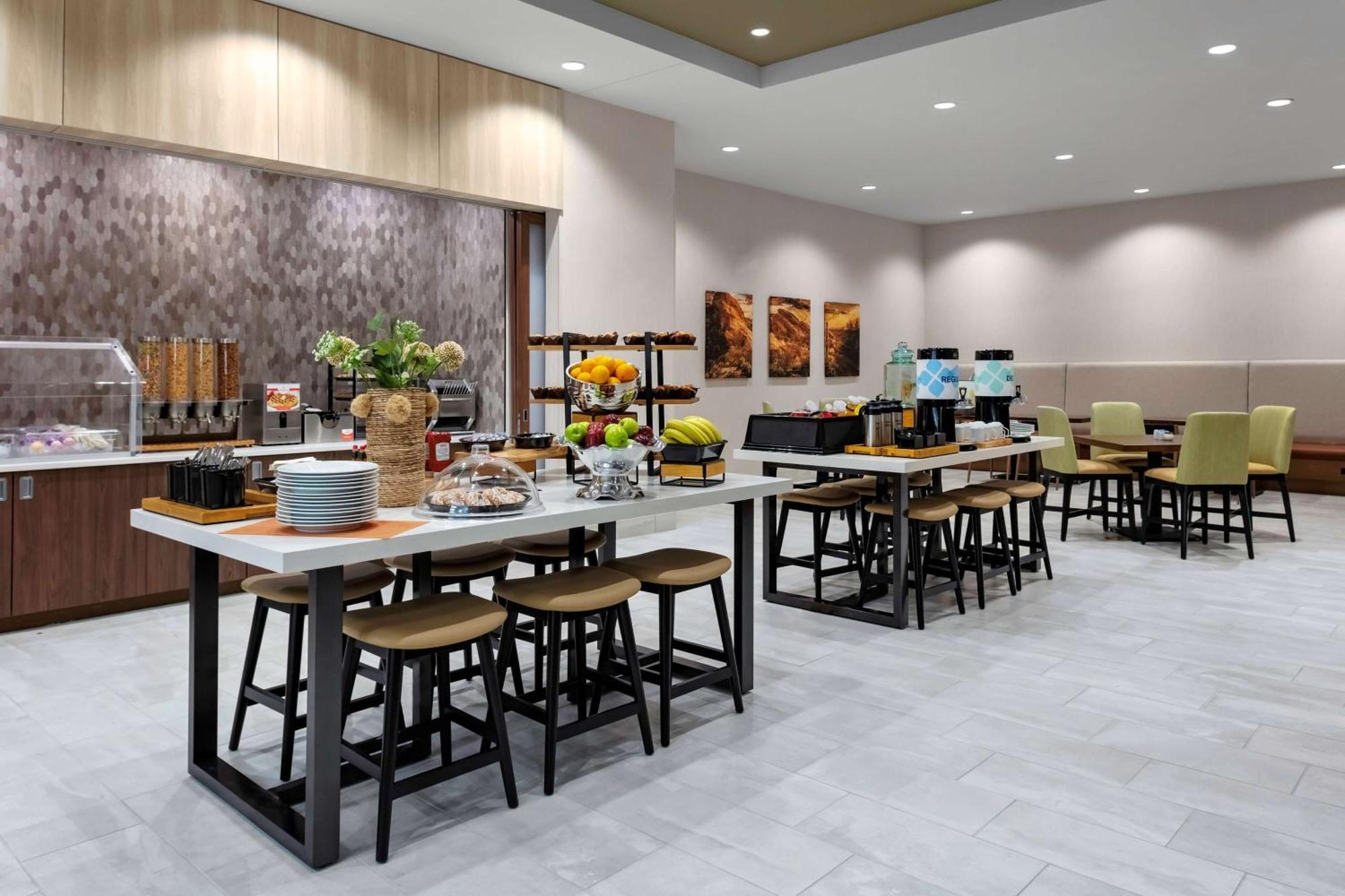 Hilton Garden Inn Chandler Downtown Exterior foto